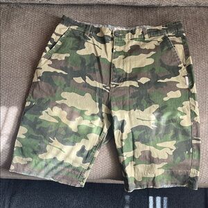 Brooklyn Cloth Green Camouflage Cargo Shorts
